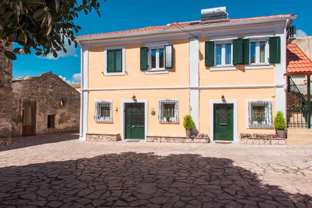 Spiti Lagis Villa Chlomatiana Exterior photo